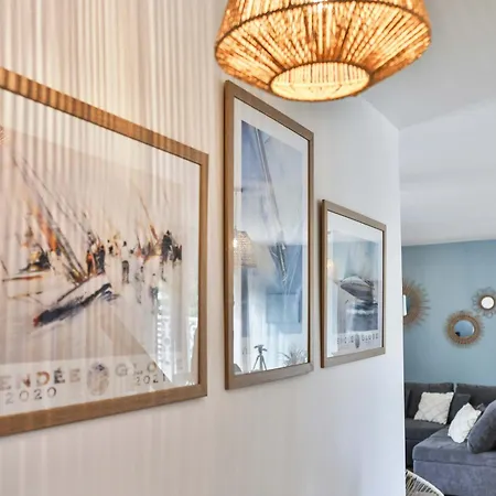 Charmante Maison Proche Mer, Quartier Paisible 別荘 オロンヌ・シュル・メール