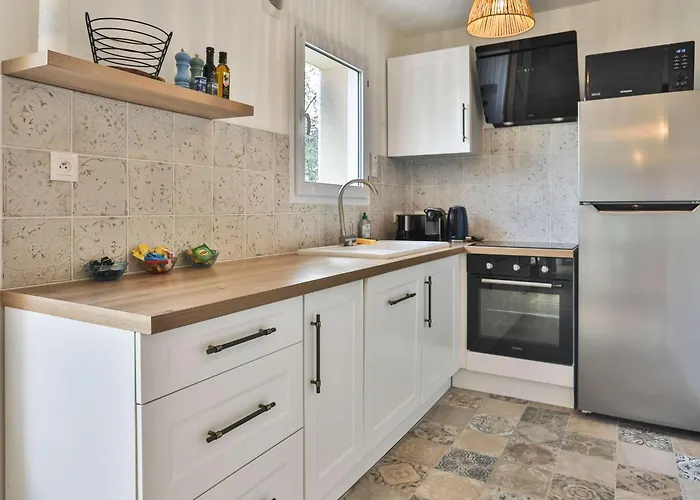 Charmante Maison Proche Mer, Quartier Paisible