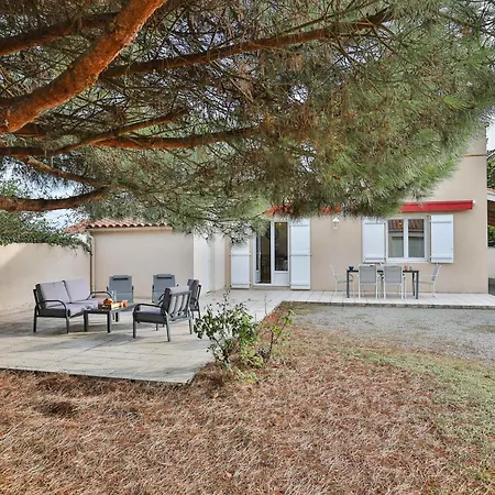 La Maison Des Ecureuils オロンヌ・シュル・メール