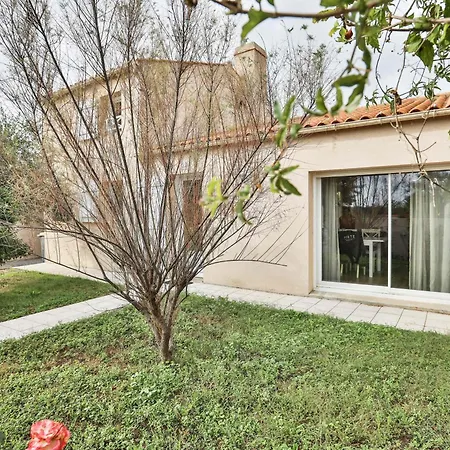 Feriehus Charmante Maison Proche Mer, Quartier Paisible