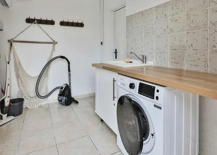 Charmante Maison Proche Mer, Quartier Paisible 펜션